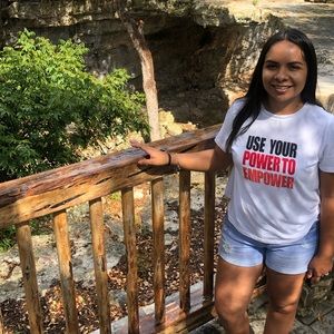 Meet your Posher, Janeth